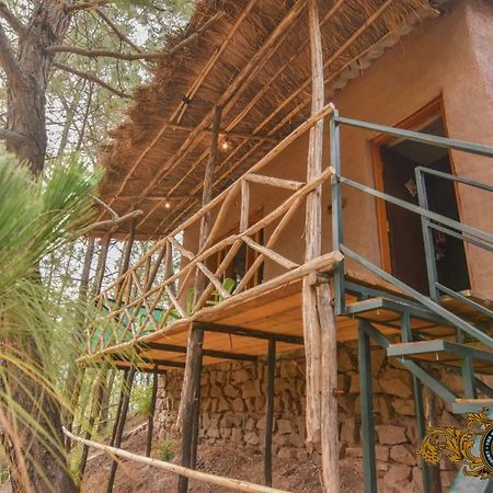 The Mud House Resort Kasauli Dış mekan fotoğraf