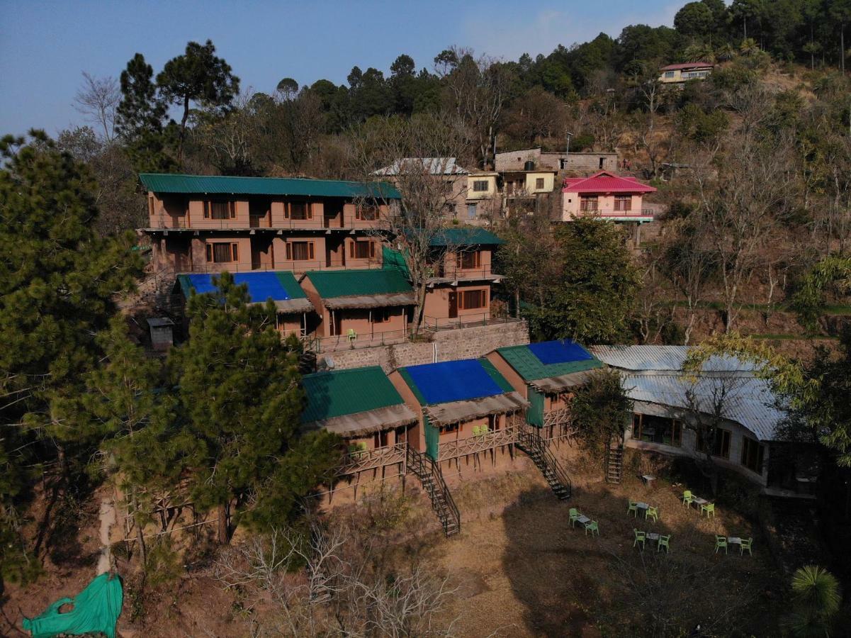 The Mud House Resort Kasauli Dış mekan fotoğraf