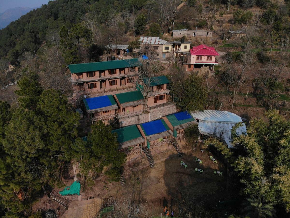 The Mud House Resort Kasauli Dış mekan fotoğraf